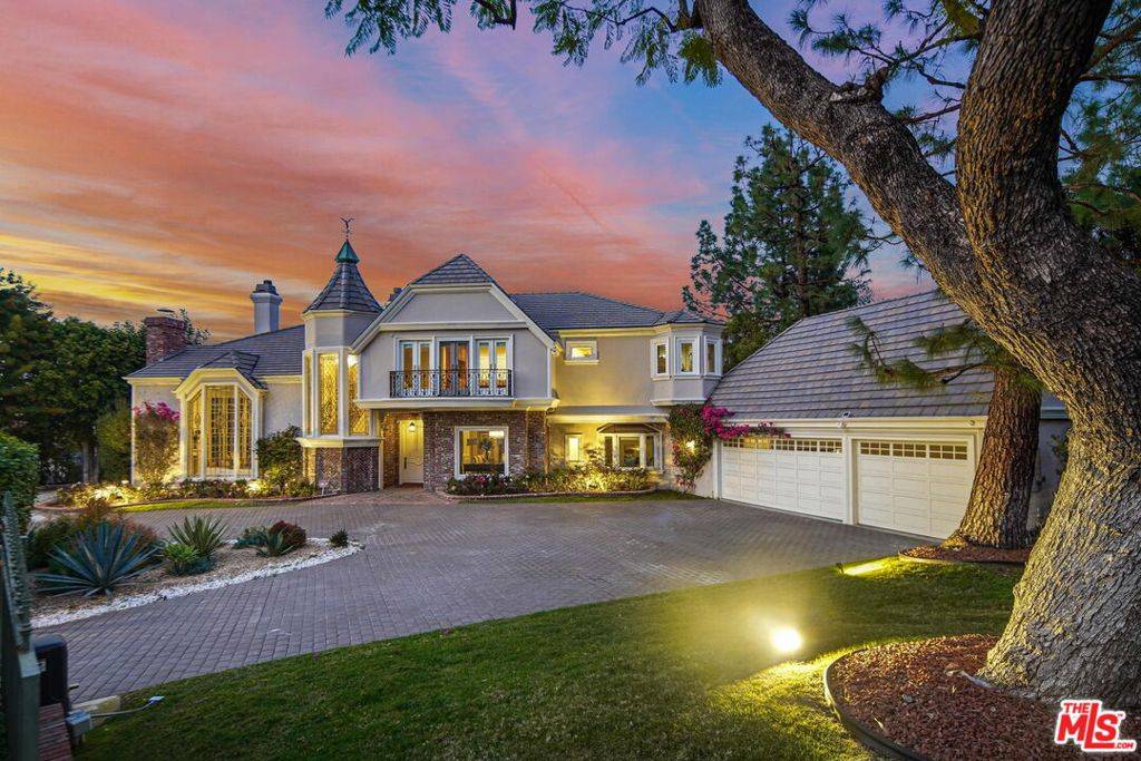 Encino, CA 91316,3819 Vista Linda DR