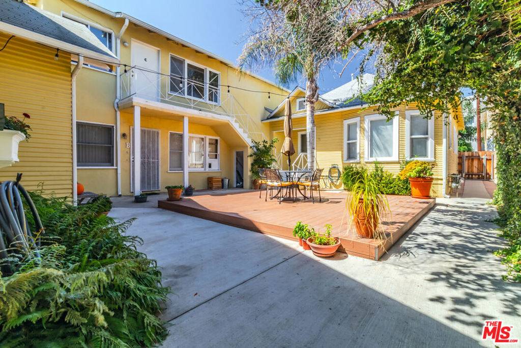 Santa Monica, CA 90404,3017 Colorado AVE