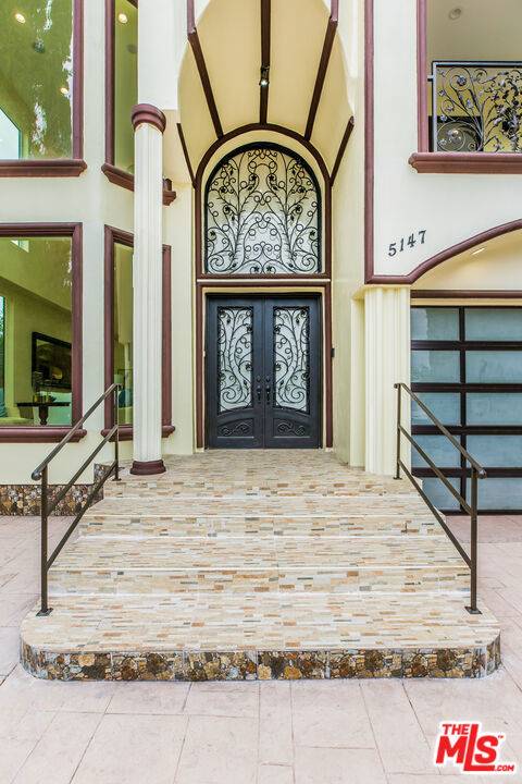 Encino, CA 91316,5147 Newcastle AVE