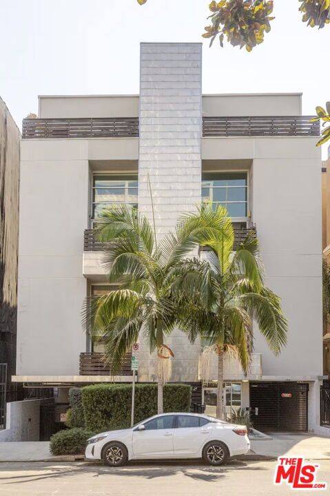 Los Angeles, CA 90028,7062 Hawthorn Ave #205