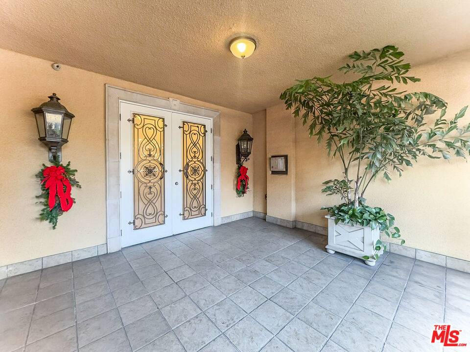 Santa Monica, CA 90402,222 7th ST #202