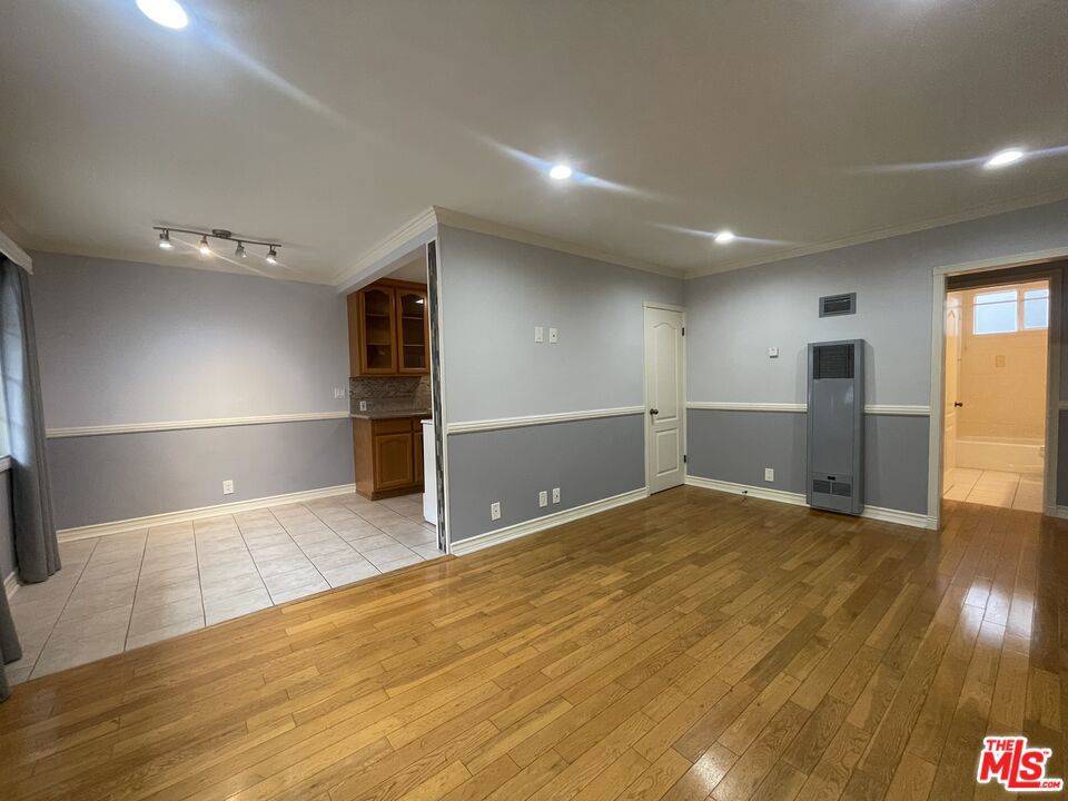 West Hollywood, CA 90046,1126 N Formosa AVE #3
