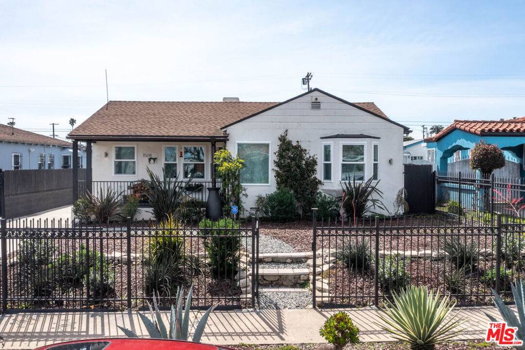 Los Angeles, CA 90047,1508 W 98th ST