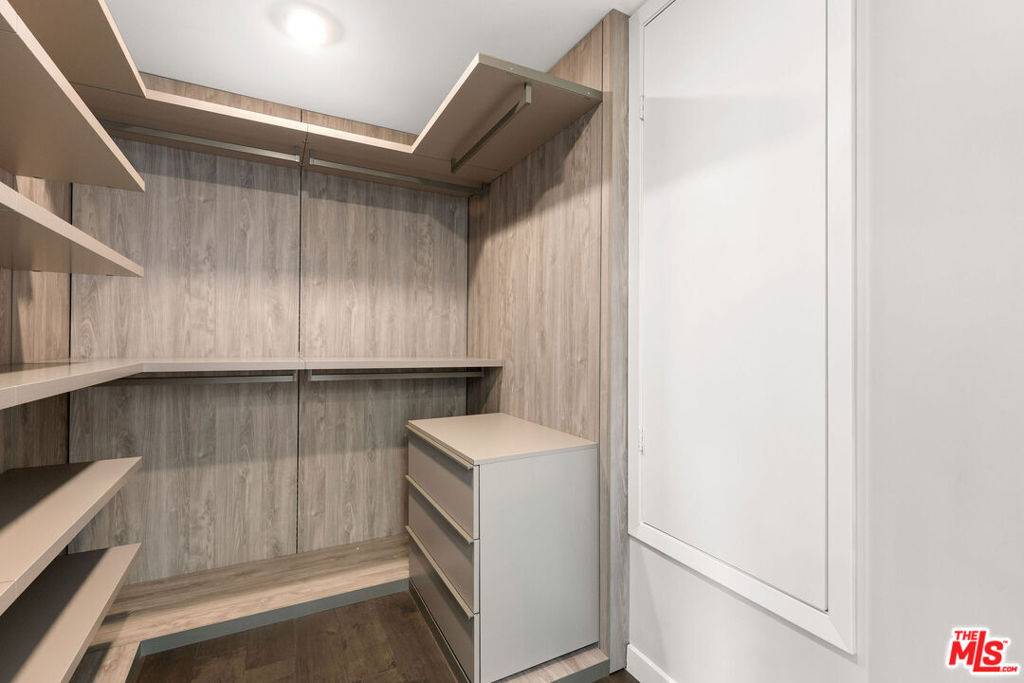 849 N Alta Vista BLVD #4 Los Angeles, CA 90046