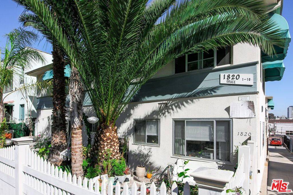 Los Angeles, CA 90028,1820 Grace AVE