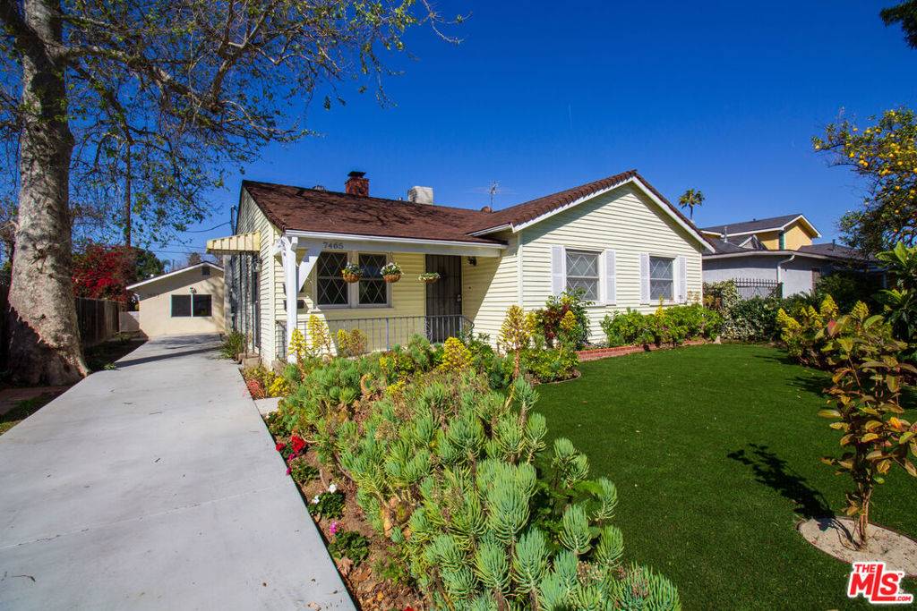 Lake Balboa, CA 91406,7465 N Forbes AVE