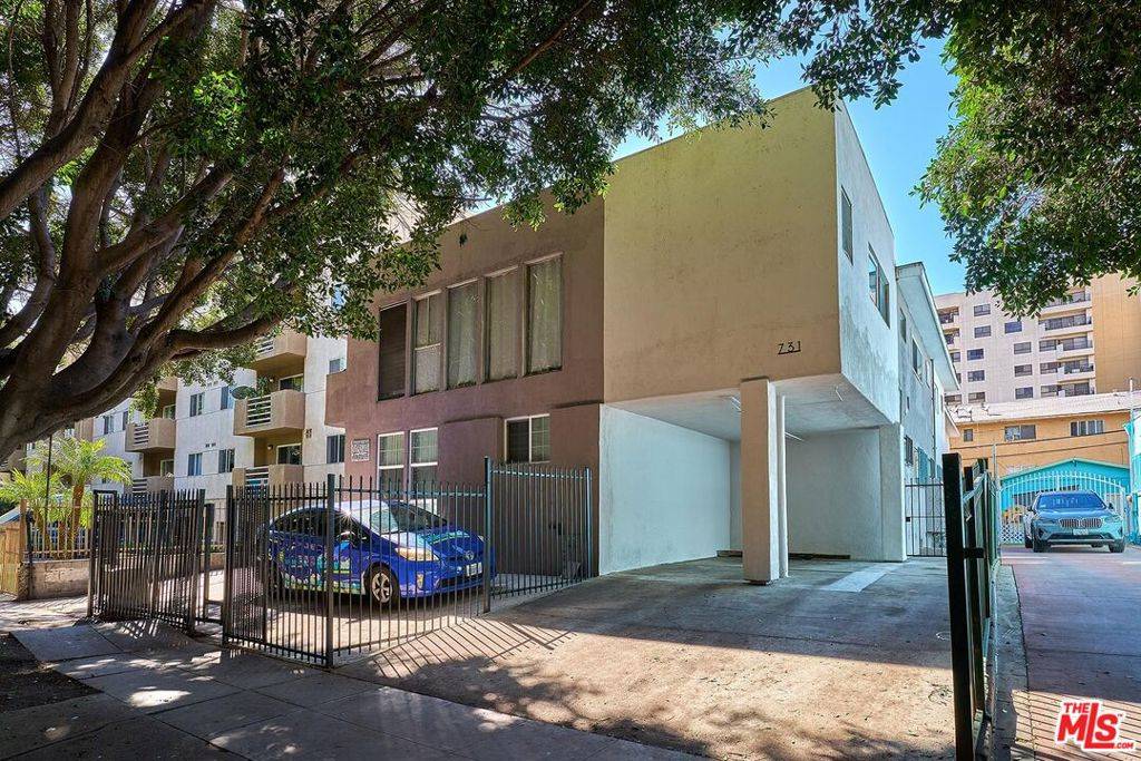 Los Angeles, CA 90005,731 Irolo ST