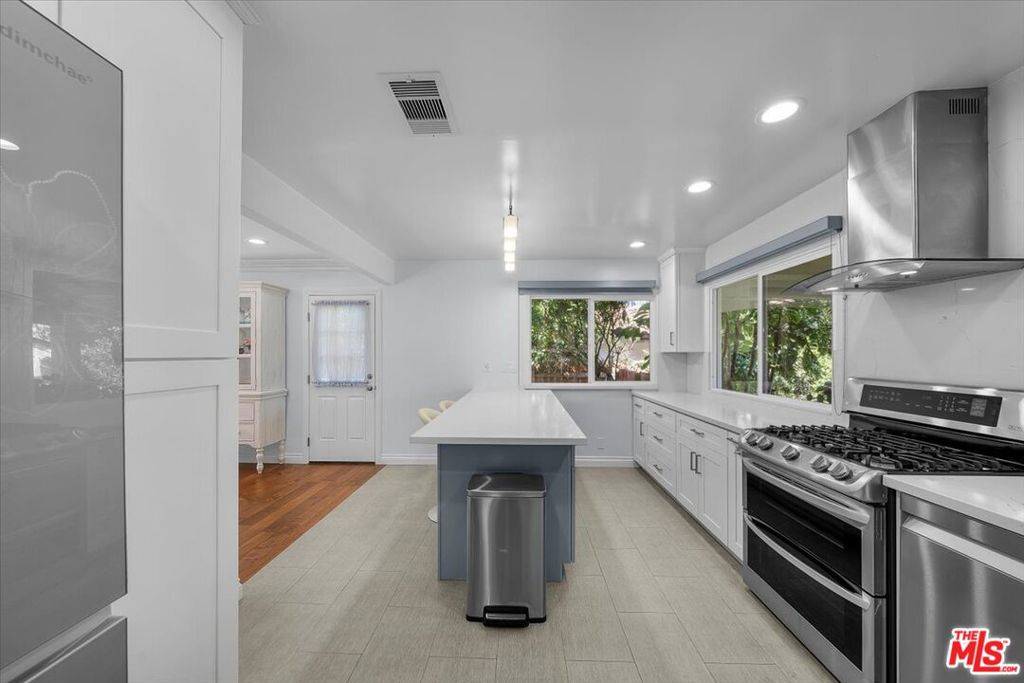 La Habra, CA 90631,540 W Country Hills DR