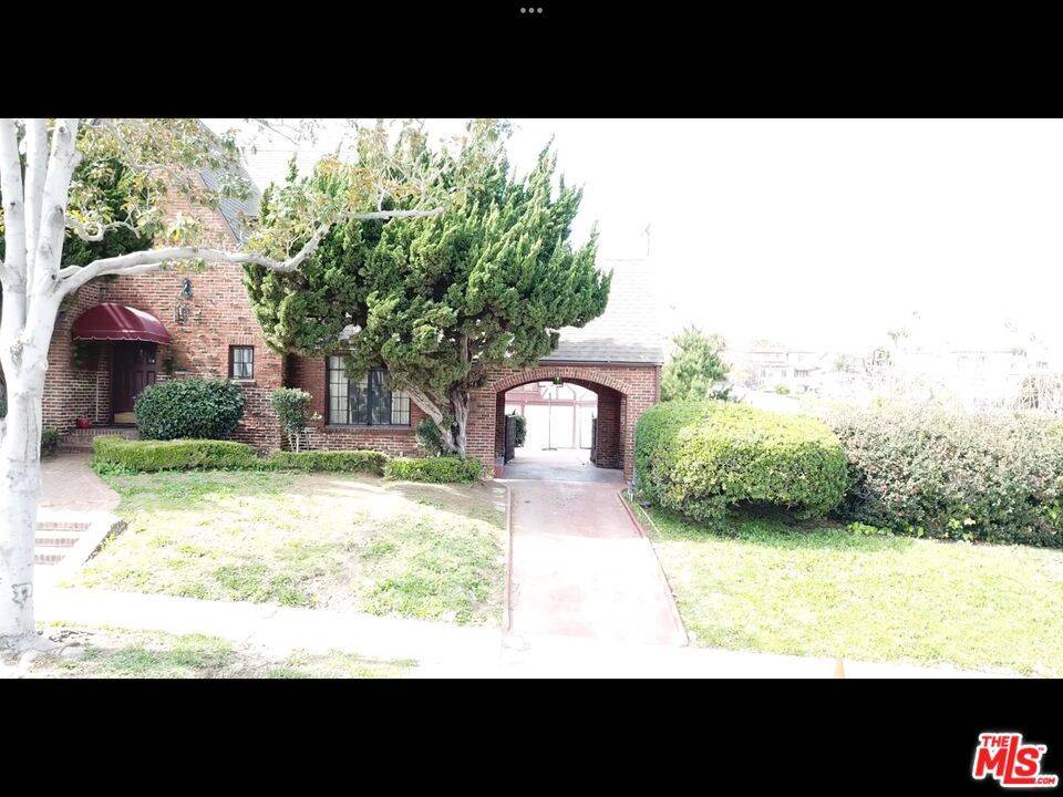 View Park, CA 90043,4731 Angeles Vista BLVD