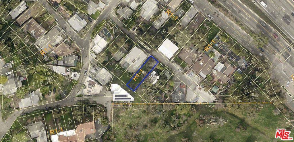 Los Angeles, CA 90068,2925 N Park Center DR