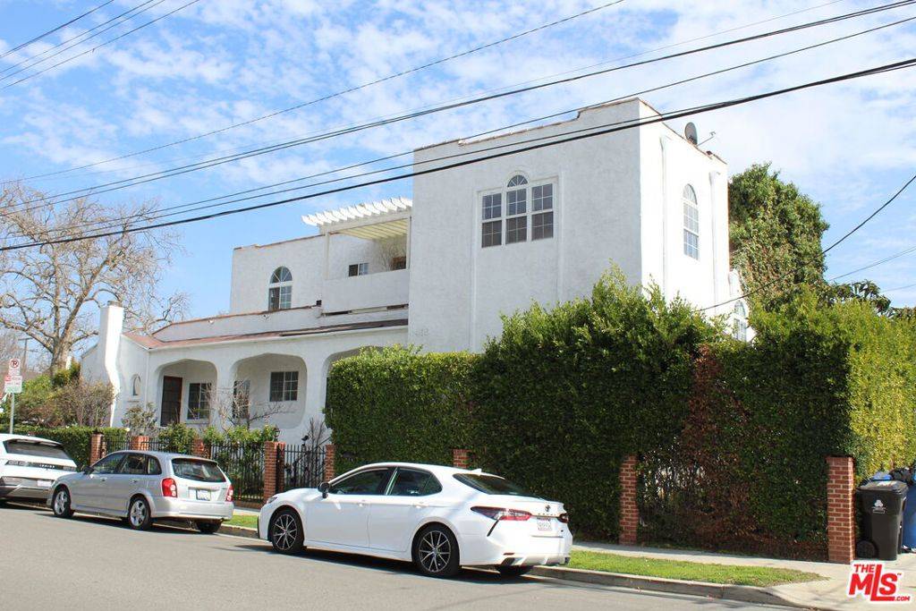 Los Angeles, CA 90048,6686 Drexel AVE