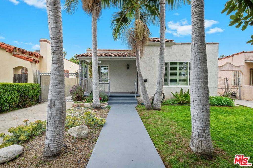 Los Angeles, CA 90016,3441 Virginia RD