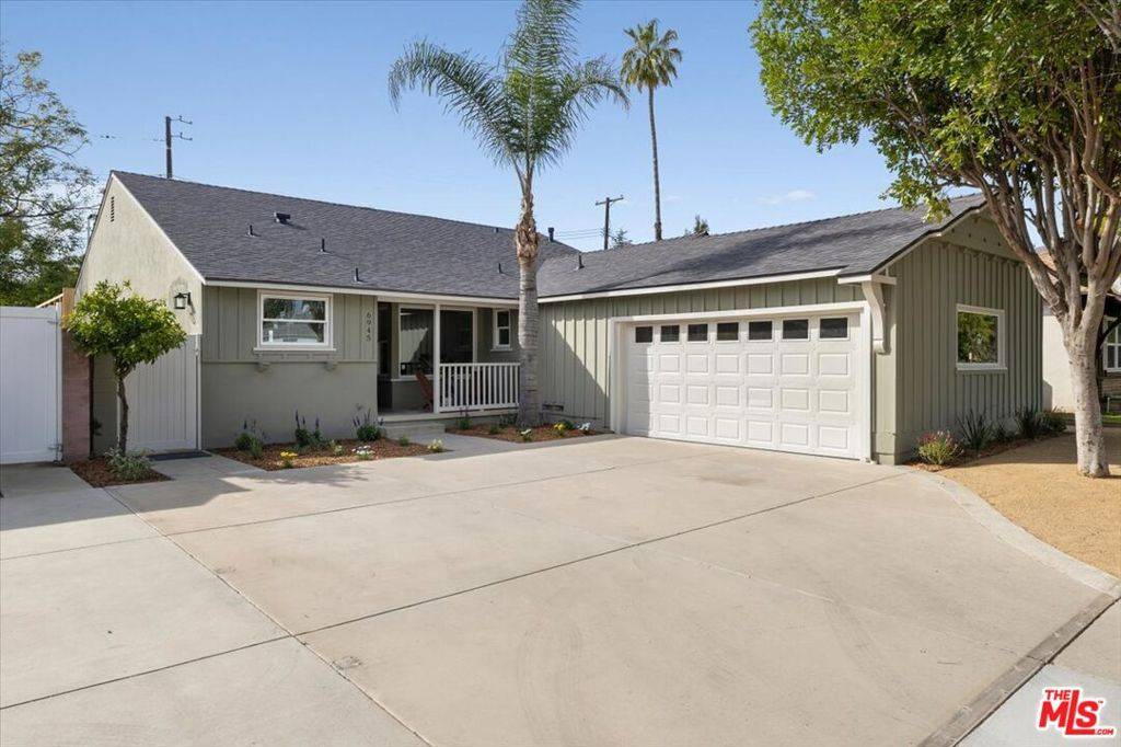 Van Nuys, CA 91405,6945 Cedros AVE
