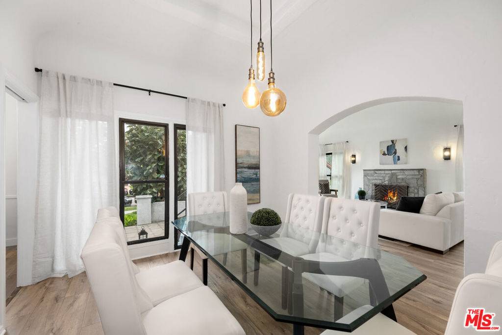 Beverly Hills, CA 90211,205 S Hamel DR