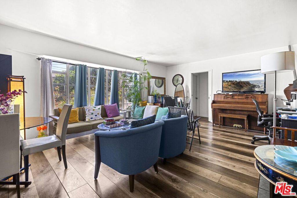 Panorama City, CA 91402,8345 Kester AVE