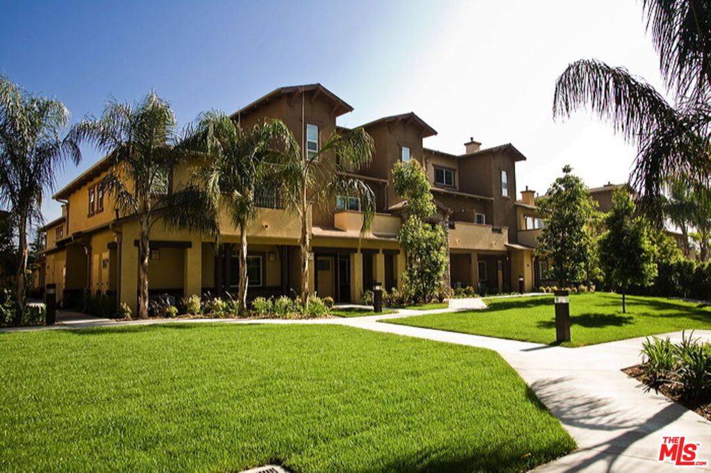 Burbank, CA 91504,1901 N Buena Vista ST #02-313