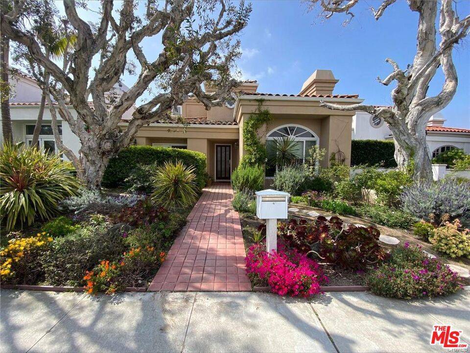 Manhattan Beach, CA 90266,752 14th ST