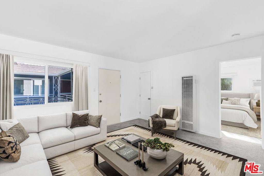Sherman Oaks, CA 91423,4921 Coldwater Canyon AVE #6
