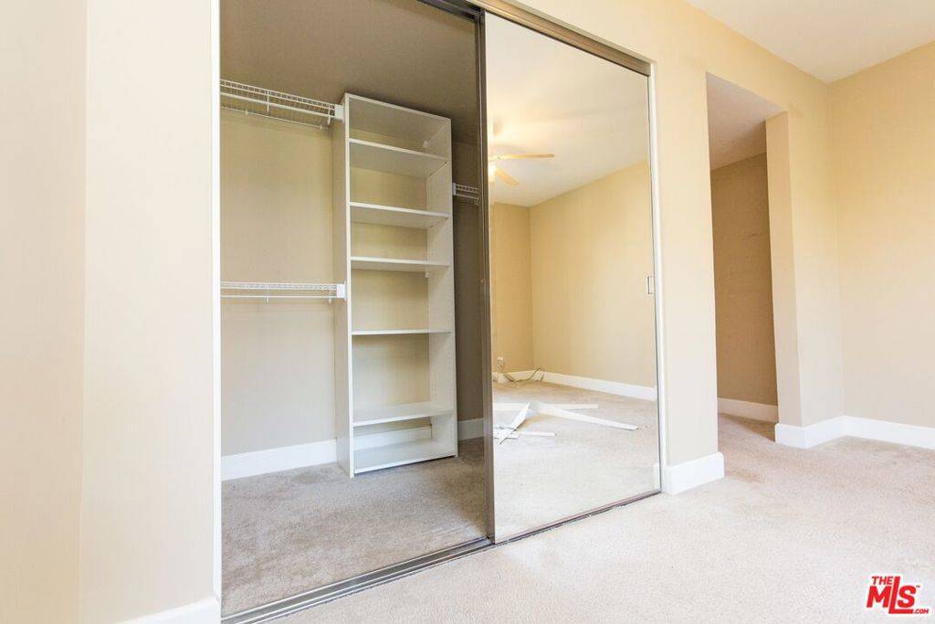 Los Angeles, CA 90024,10982 ROEBLING AVE #349