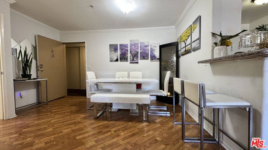 Van Nuys, CA 91406,15455 Sherman WAY #9