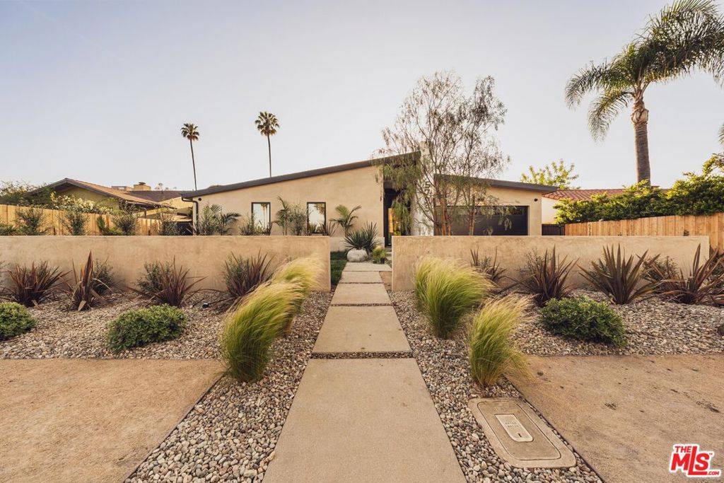 Sherman Oaks, CA 91401,5725 Katherine AVE
