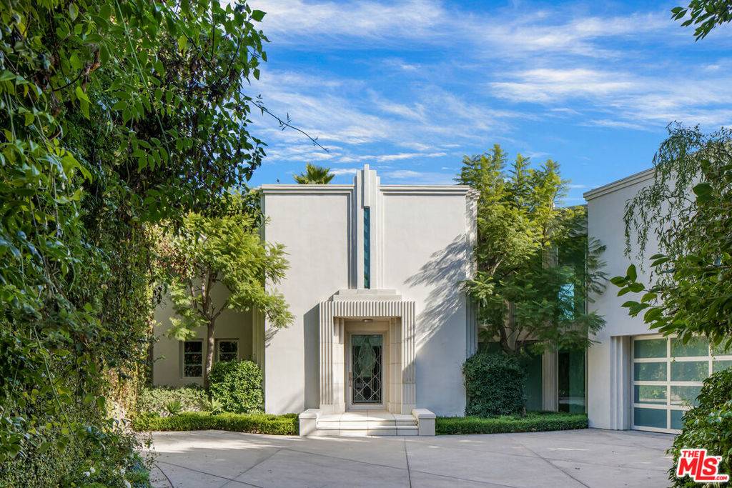 Los Angeles, CA 90069,1456 Blue Jay WAY