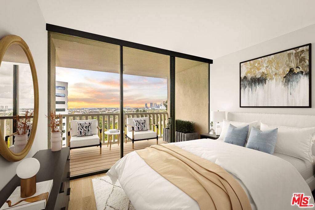 West Hollywood, CA 90069,9255 Doheny RD #706