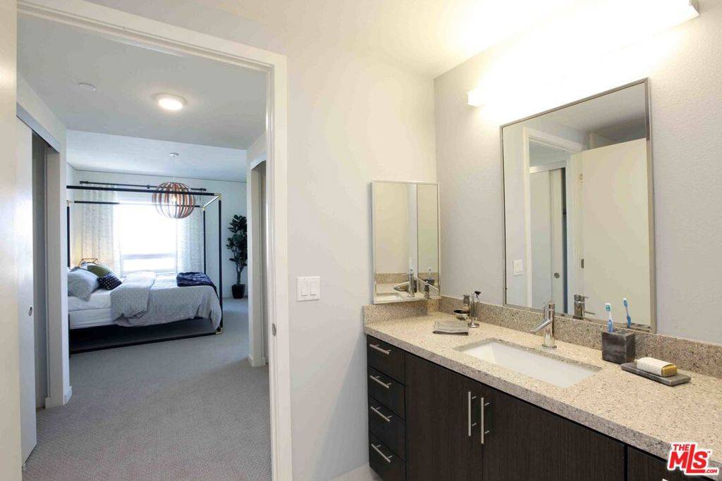 Long Beach, CA 90802,707 E Ocean BLVD #1117