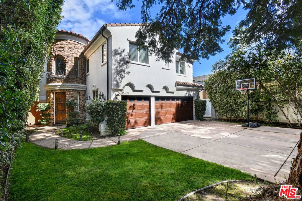 Sherman Oaks, CA 91403,15525 Morrison ST
