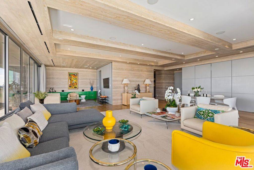 West Hollywood, CA 90069,9255 Doheny RD #1206