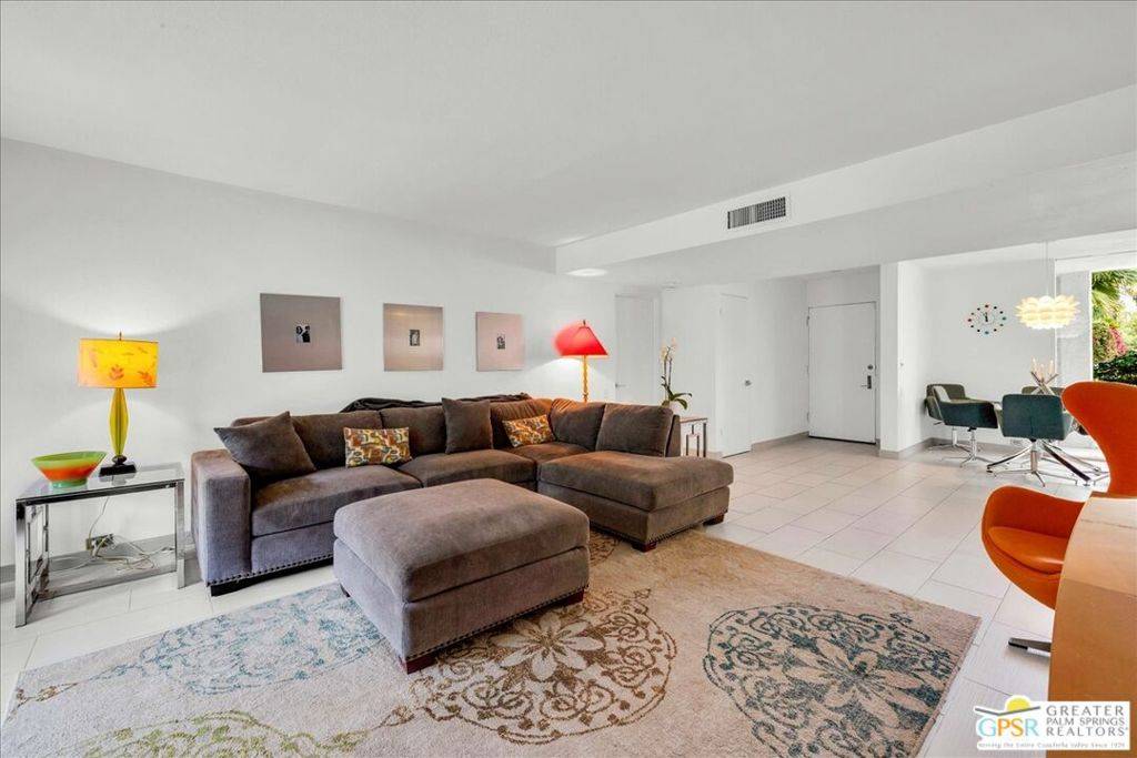 Palm Springs, CA 92264,251 E La Verne WAY #A