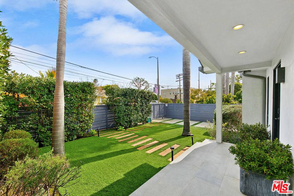 Venice, CA 90291,1025 Nowita PL