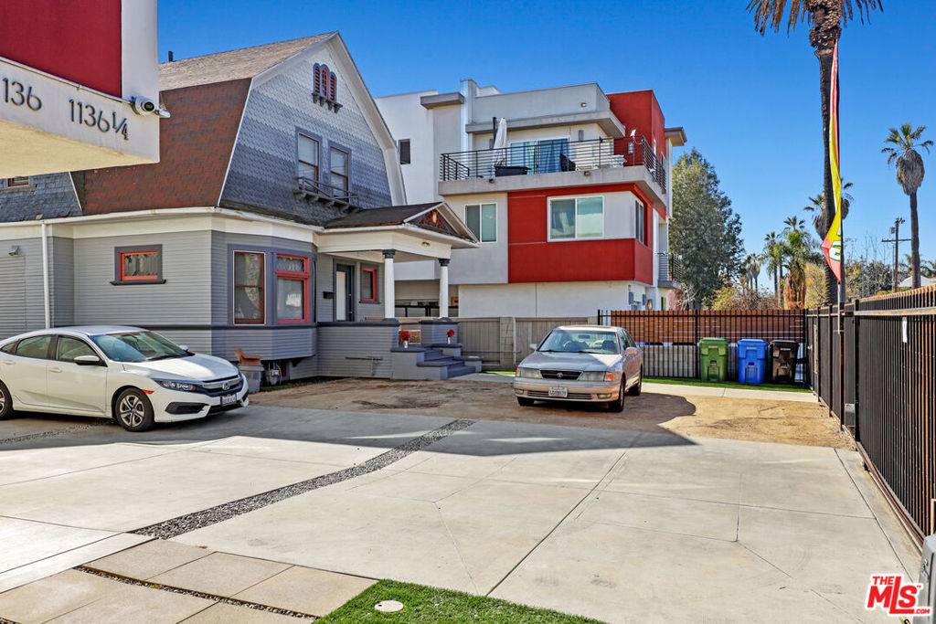 Los Angeles, CA 90007,1142 W 36th ST