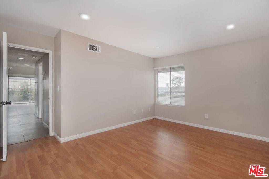 1423 W 7th ST Upland, CA 91786