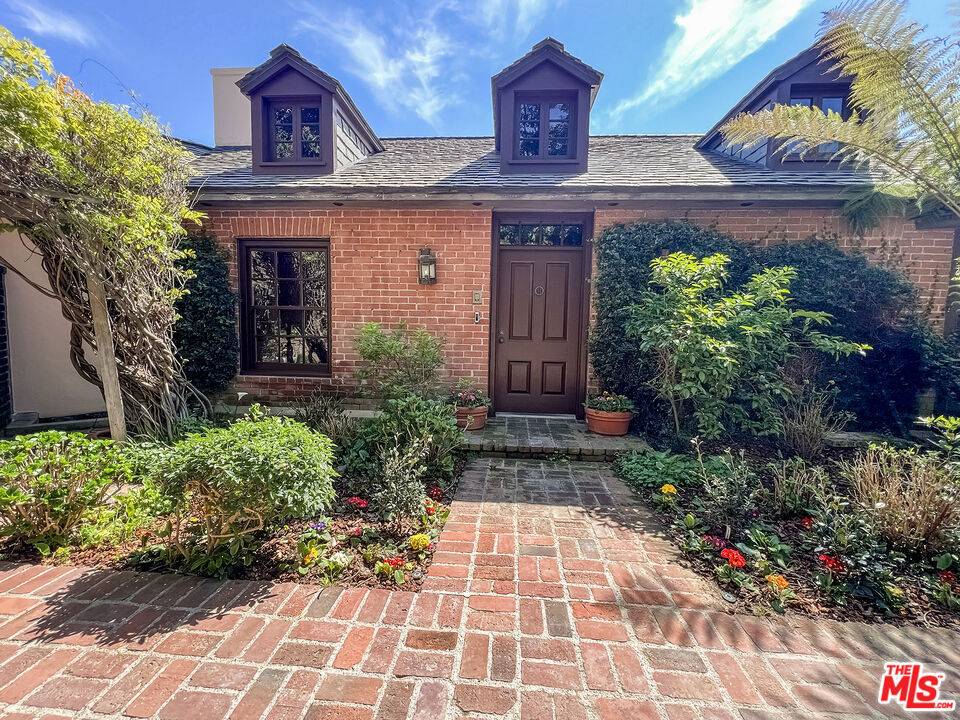 Beverly Hills, CA 90210,1277 Leona DR