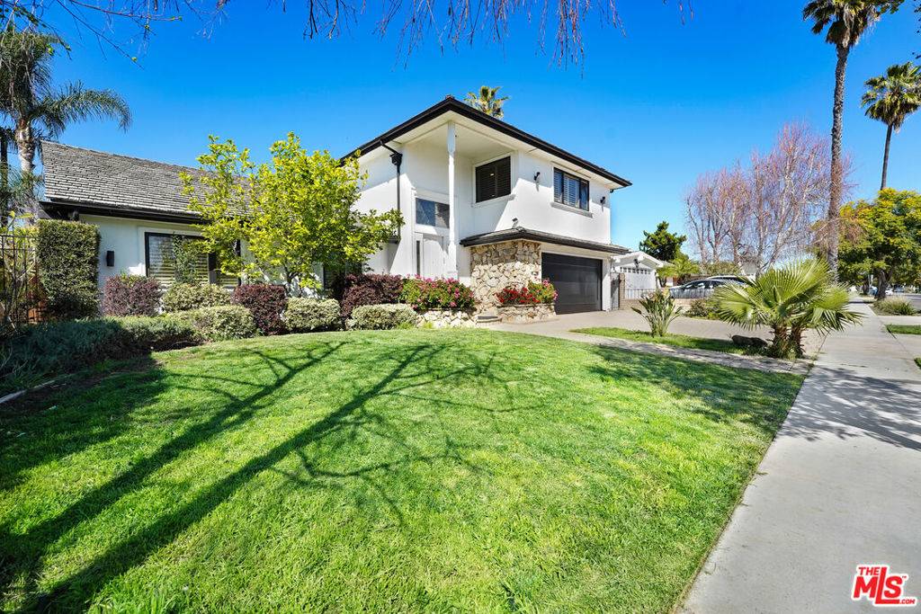 Lake Balboa, CA 91406,6409 Graves AVE