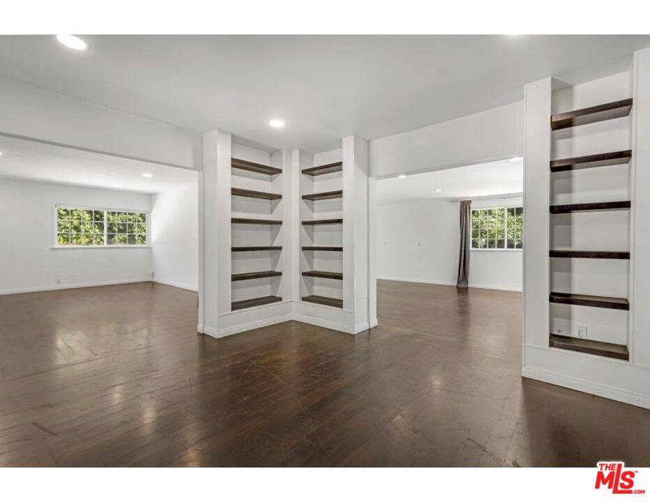 Sherman Oaks, CA 91401,5504 Tyrone AVE