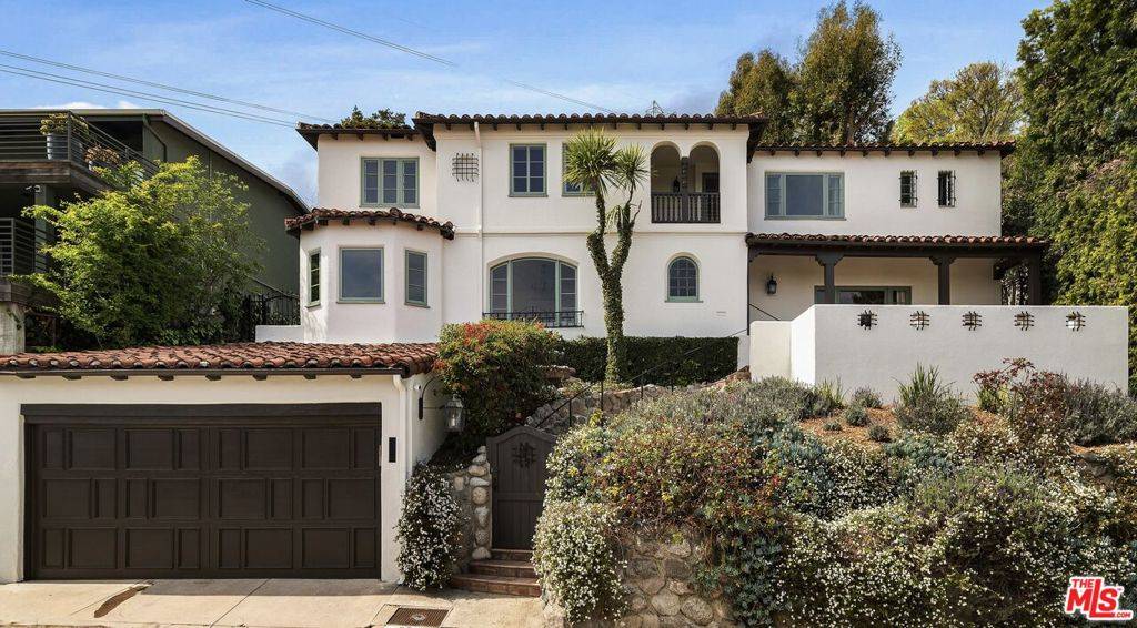 Los Angeles, CA 90027,3721 Effingham PL