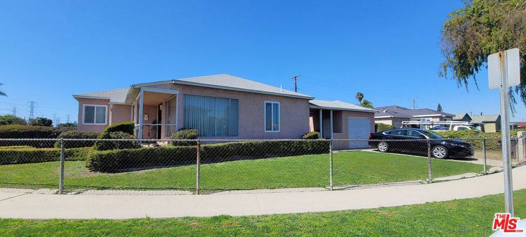 Compton, CA 90220,1103 W Bennett ST