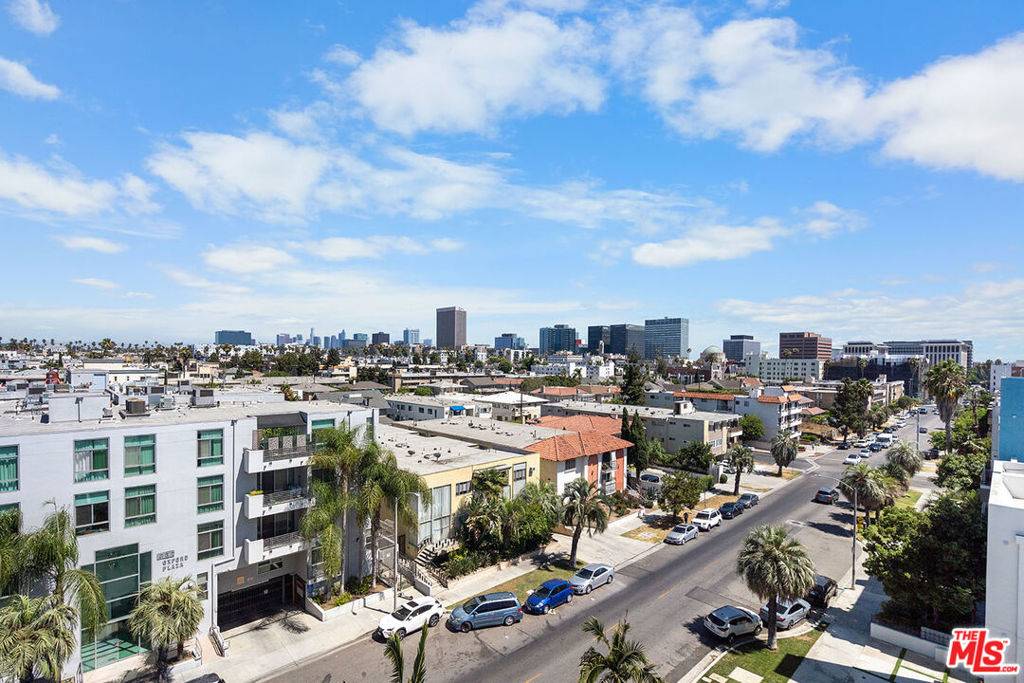 Los Angeles, CA 90020,321 S Oxford AVE #403
