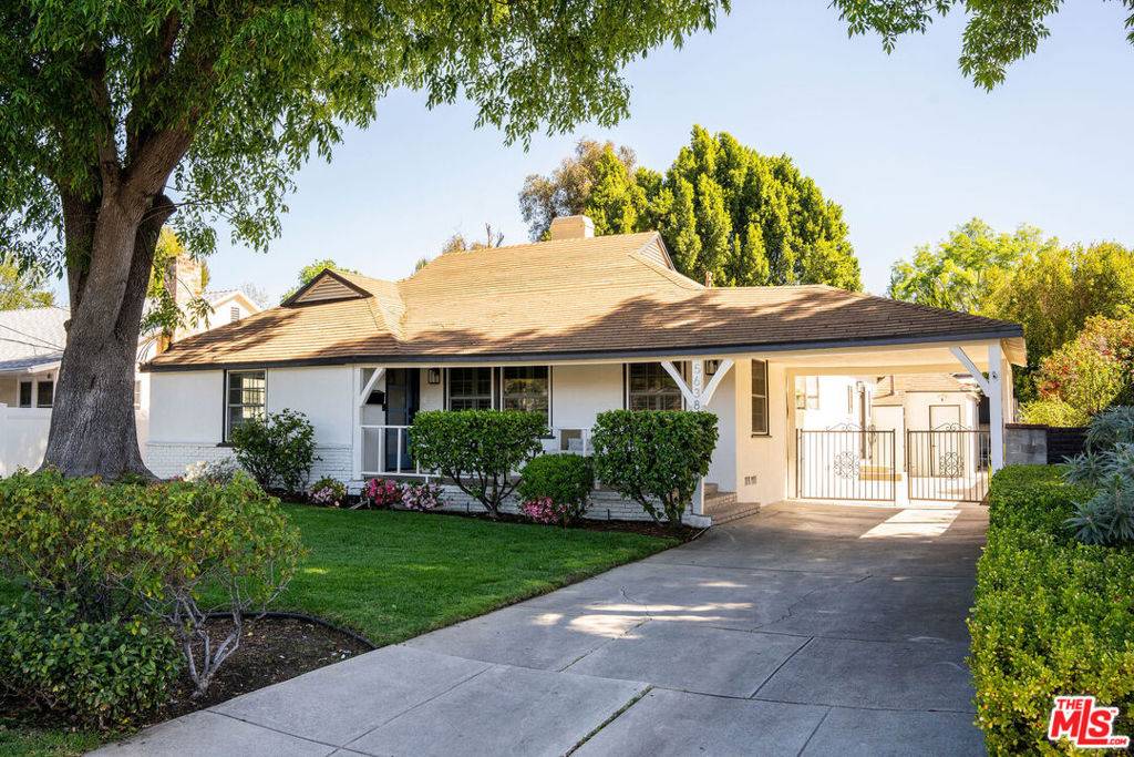 Valley Glen, CA 91401,5638 Varna AVE