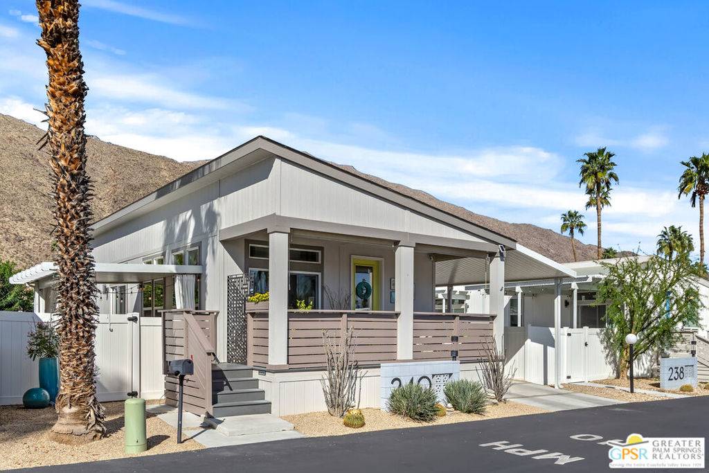 Palm Springs, CA 92264,240 Lei DR