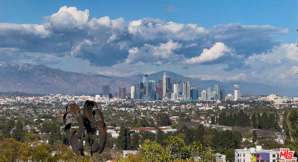 View Park, CA 90008,3671 Aureola BLVD