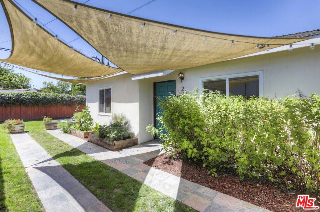 Los Angeles, CA 90016,2225 Alsace AVE