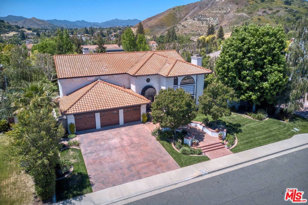 Agoura Hills, CA 91301,29340 Castlehill DR