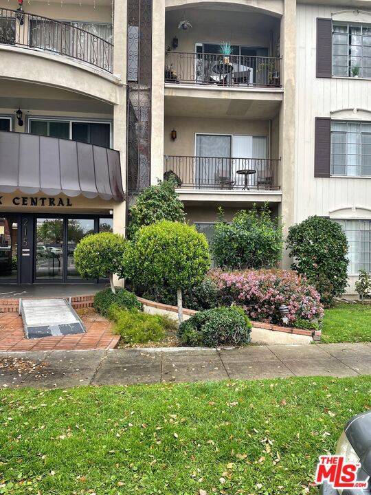 Glendale, CA 91206,215 N Kenwood ST #101