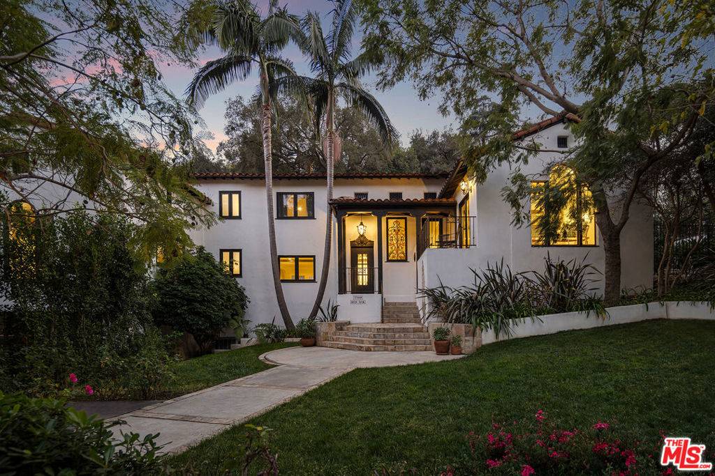 Los Angeles, CA 90068,5500 Red Oak DR