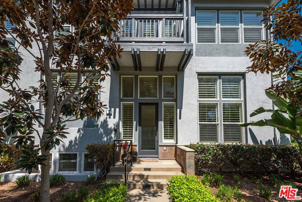 Playa Vista, CA 90094,5801 Kiyot WAY #5