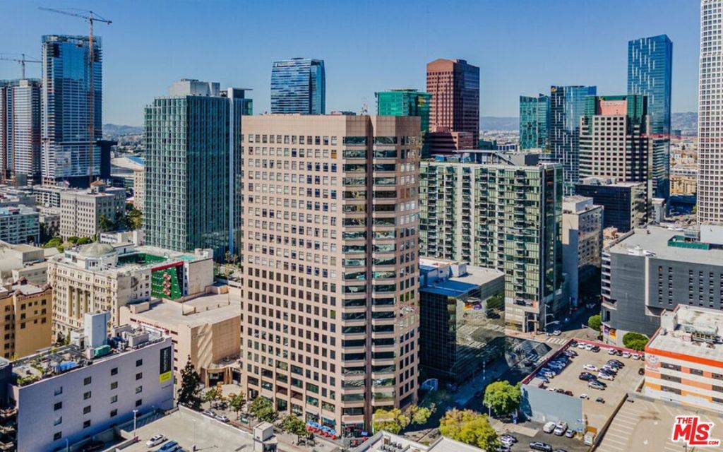 Los Angeles, CA 90017,801 S Grand AVE #2205