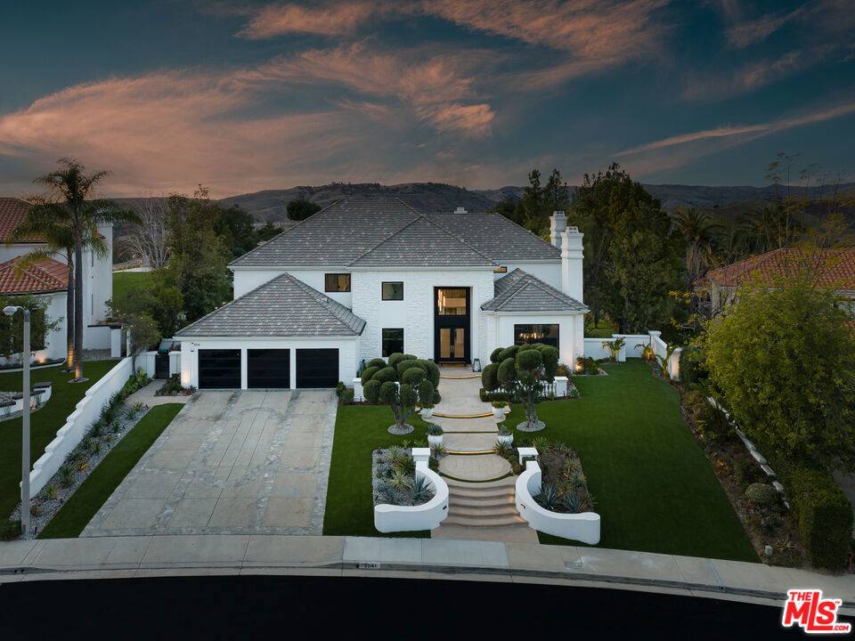 Calabasas, CA 91302,5541 Amber CIR